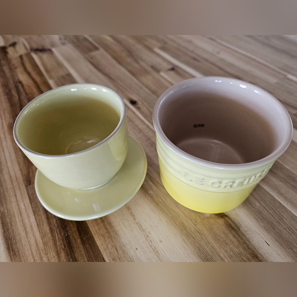 Le Creuset Yellow Butter Crock - Picture 2 of 5
